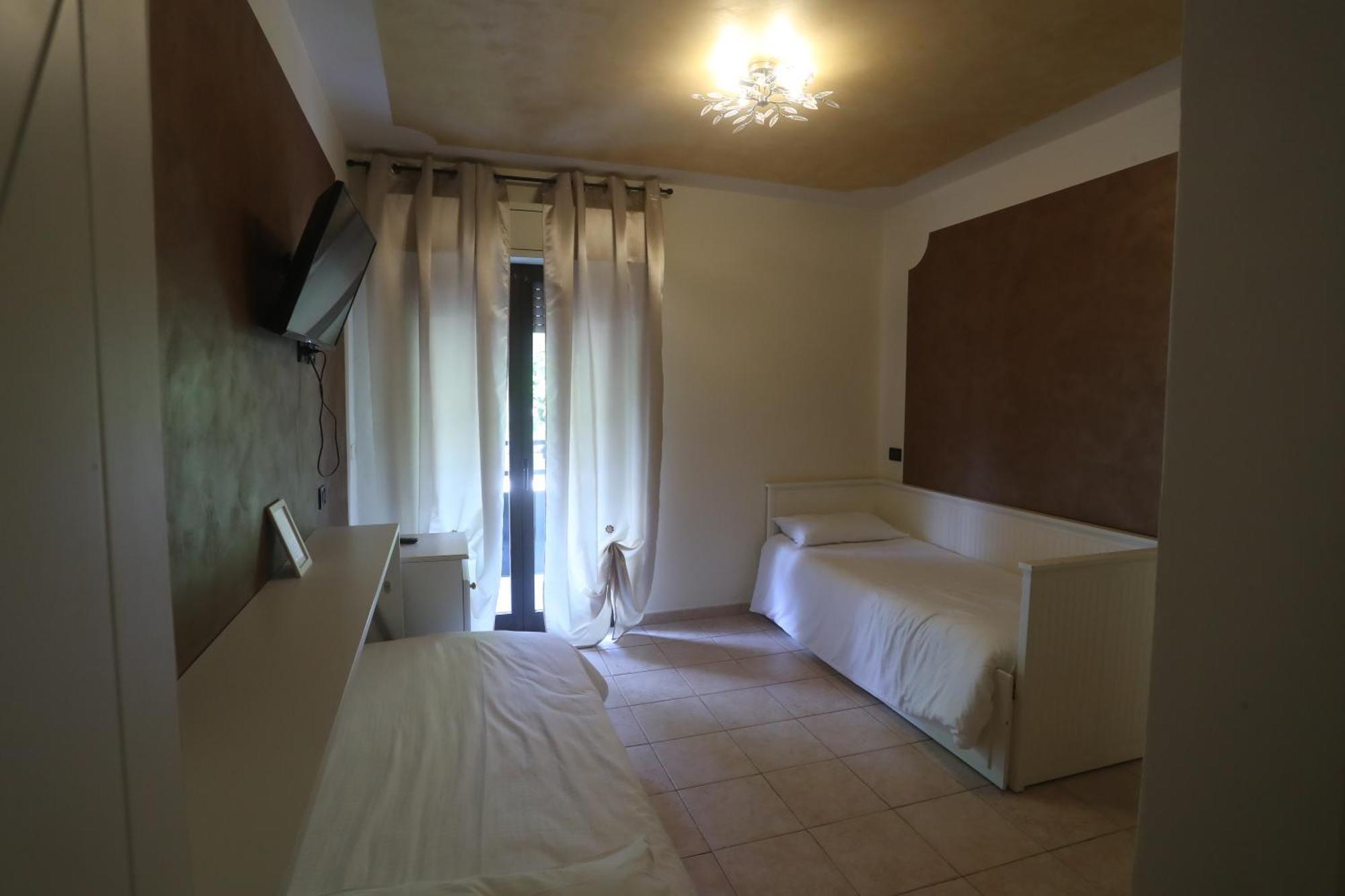 Hotel Central Giacomini Salo Ngoại thất bức ảnh
